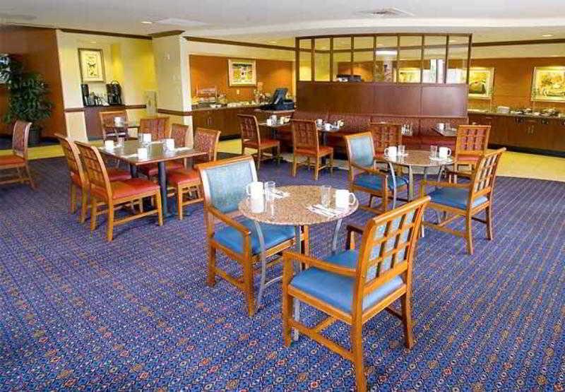 Courtyard By Marriott Harrisburg West/Mechanicsburg Restaurante foto